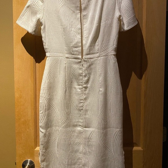 Ivory open back dress - Picture 2 of 3